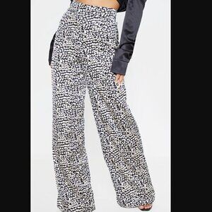 PrettyLittleThing Leopard Wide Leg Pants drawstring pockets 4
